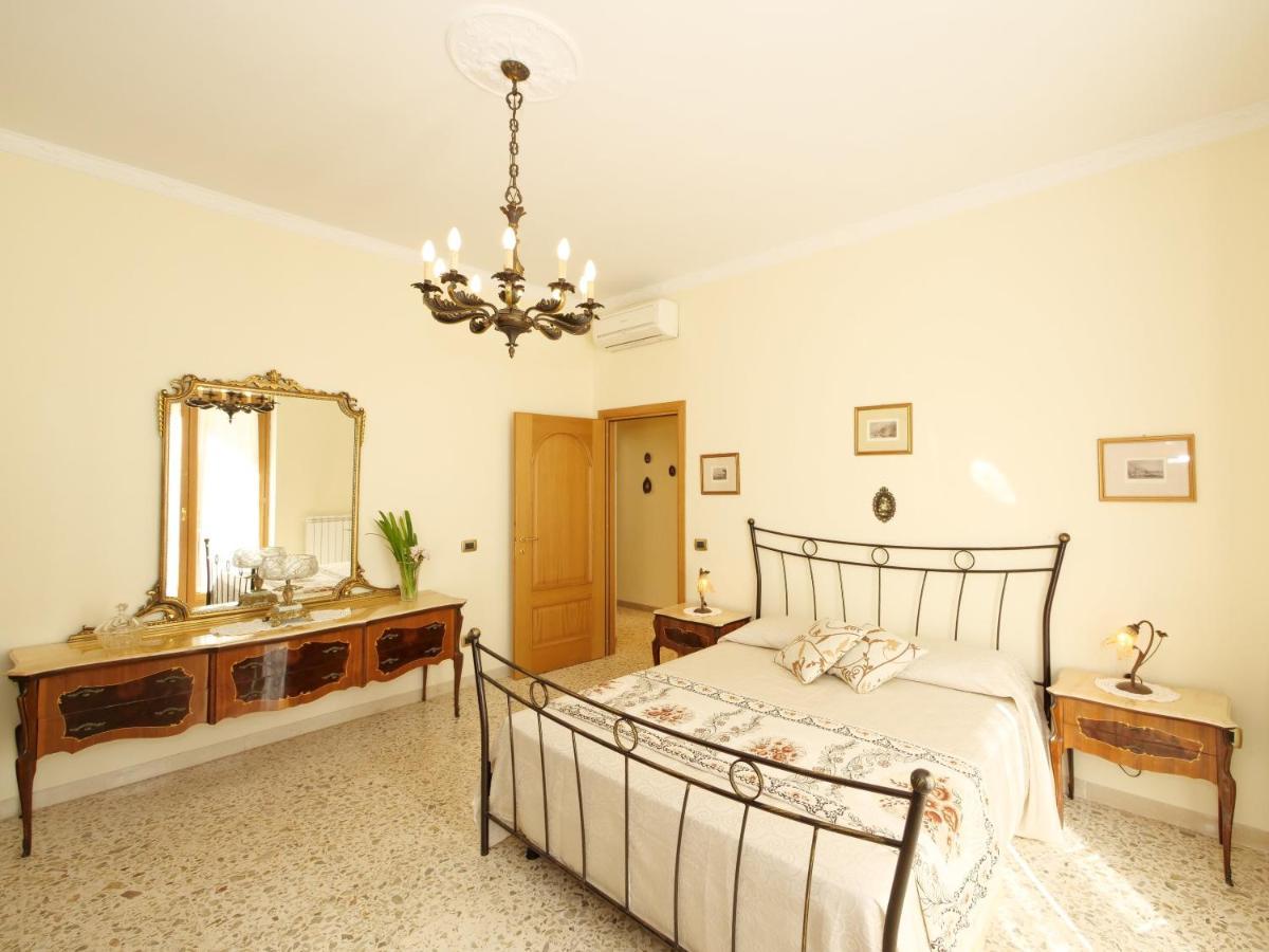 Aranci Apt 67 - Sorrento Centre And Vesuvius View ภายนอก รูปภาพ