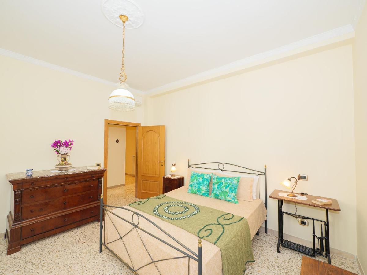 Aranci Apt 67 - Sorrento Centre And Vesuvius View ภายนอก รูปภาพ